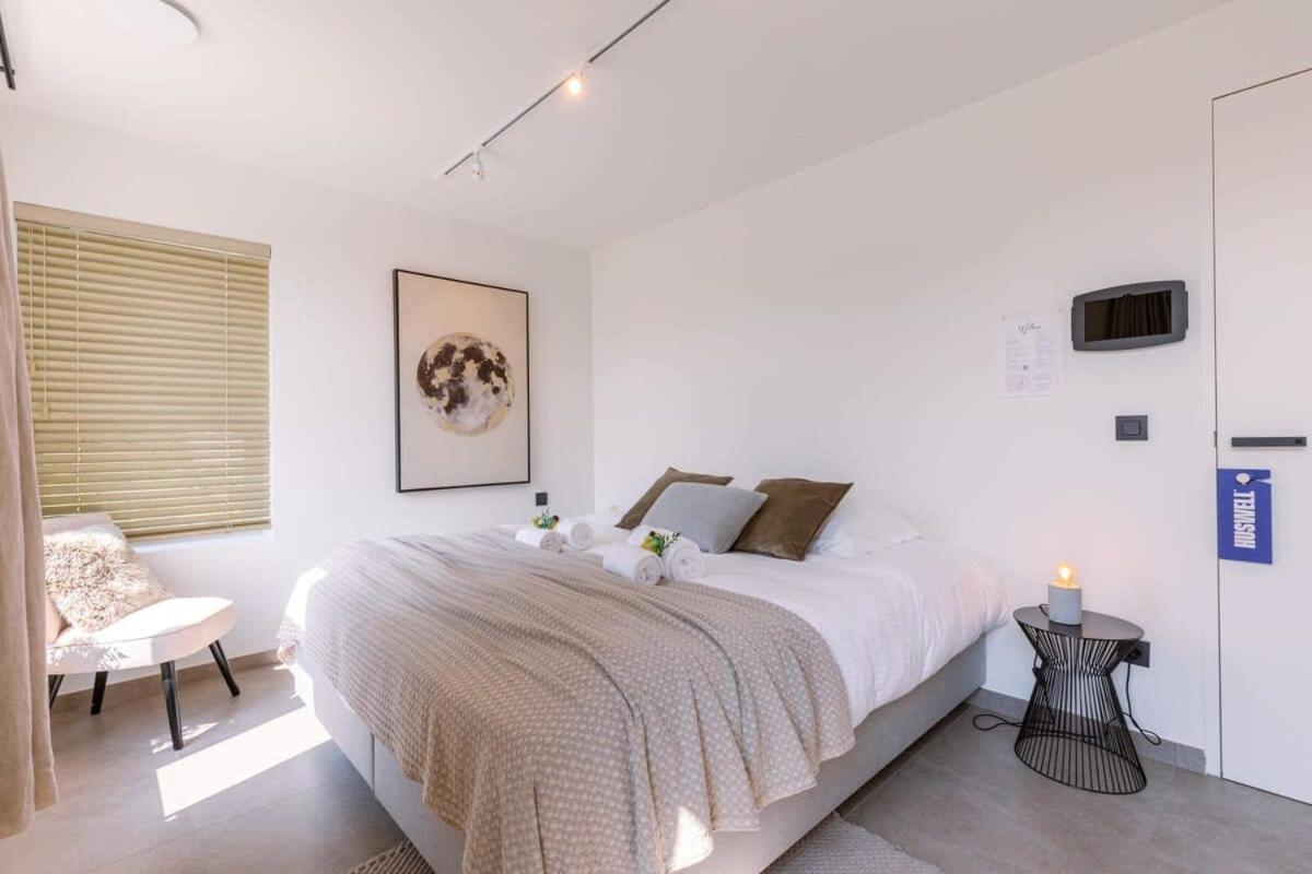 Huswell - Lord - Charming Double Room At Ranch "De Blauwe Zaal" Bruges Exterior photo